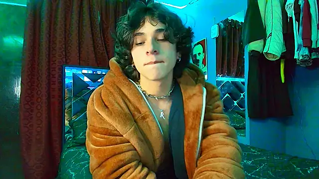 Snapshot of Luke_Howland chatting on 03-14-25, 10:05 Luke Howland online show from 03-14-25, 10:05