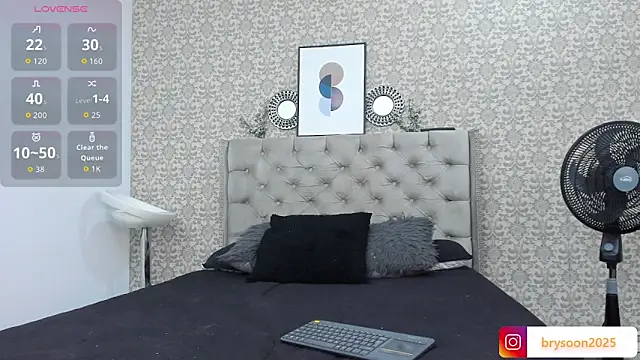 Snapshot of Bryson_Collins_ chatting on 09-15-25, 11:16 Bryson Collins online show from 09-15-25, 11:16