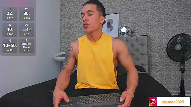 Snapshot of Bryson_Collins_ chatting on 09-19-25, 11:20 Bryson Collins online show from 09-19-25, 11:20