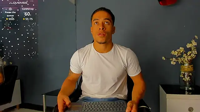Snapshot of Bryson_Collins_ chatting on 03-13-25, 11:08 Bryson Collins online show from 03-13-25, 11:08