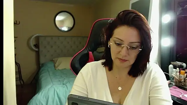 Carol Scottt online show from 09-25-25, 09:21