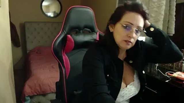 Carol Scottt online show from 03-15-26, 03:41