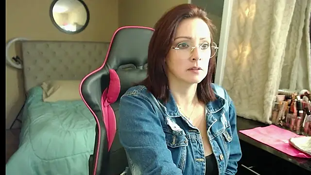 Carol Scottt online show from 09-22-25, 08:09