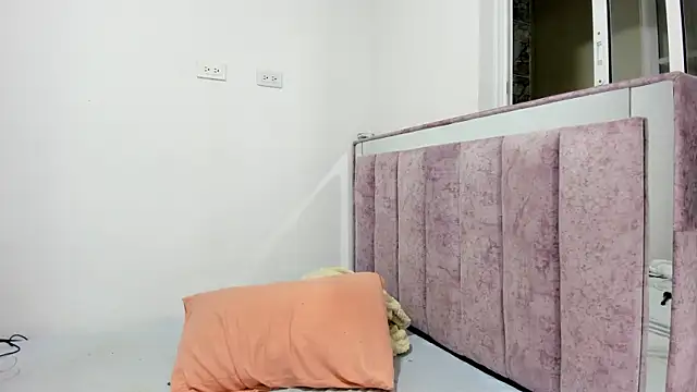 jessimegansexi online show from 02-04-25, 01:02