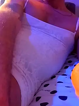 McdyllanXX online show from 10-31-25, 01:57