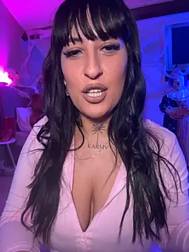 CarolaDrago online show from 11-01-25, 04:19