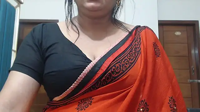 Snapshot of desi-maisa130 chatting on 04-29-26, 04:44 desi-maisa130 online show from 04-29-26, 04:44