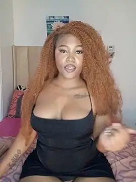 Snapshot of charmainexxx chatting on 06-18-26, 02:33 charmainexxx online show from 06-18-26, 02:33