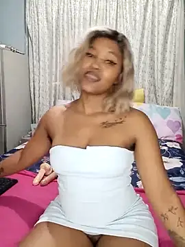 Snapshot of charmainexxx chatting on 02-24-25, 09:30 charmainexxx online show from 02-24-25, 09:30