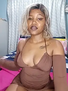 Snapshot of charmainexxx chatting on 02-23-25, 07:17 charmainexxx online show from 02-23-25, 07:17