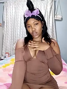 Snapshot of charmainexxx chatting on 02-16-25, 12:08 charmainexxx online show from 02-16-25, 12:08