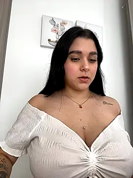 SophiaLaurens online show from 09-22-25, 04:02