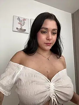 SophiaLaurens online show from 11-06-25, 05:06