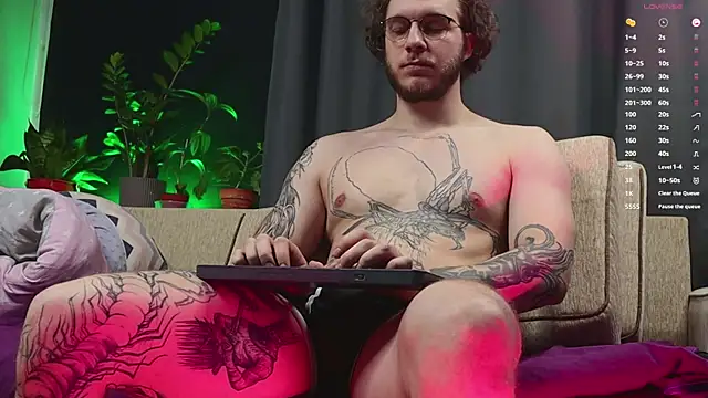 pleasure8869 online show from 09-17-25, 06:15