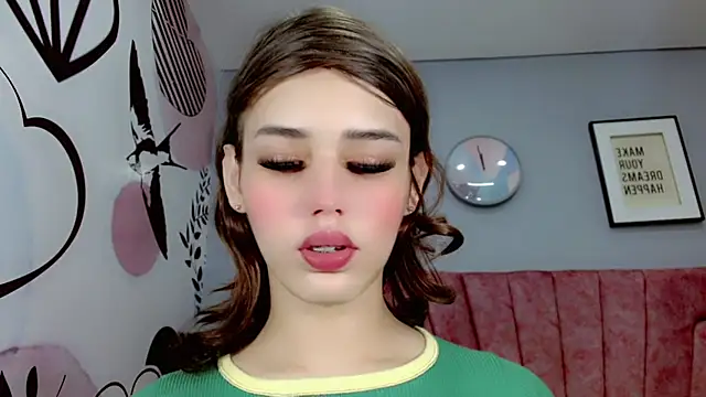 Snapshot of ValeriaAguilar chatting on 01-07-25, 05:20 ValeriaAguilar online show from 01-07-25, 05:20