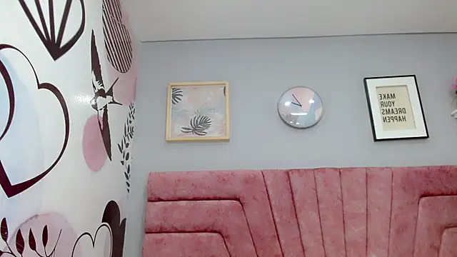 Snapshot of ValeriaAguilar chatting on 01-04-25, 07:23 ValeriaAguilar online show from 01-04-25, 07:23