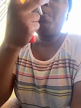 JCCaramelbarbie1 online show from 10-28-25, 02:38