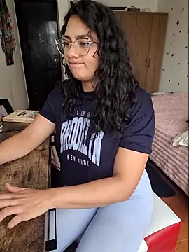 Thaliacooper  online show from 11-24-25, 05:46