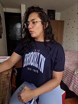 Thaliacooper  online show from 11-19-25, 05:57