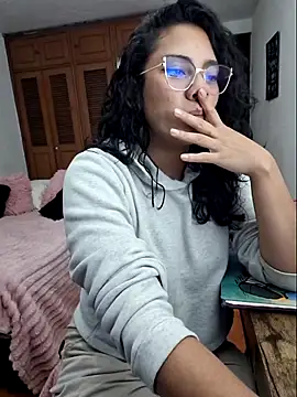 Snapshot of Thaliacooper_ chatting on 09-15-25, 12:22 Thaliacooper online show from 09-15-25, 12:22