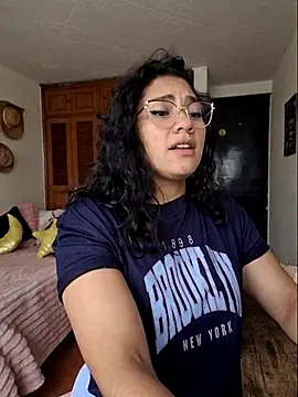 Snapshot of Thaliacooper_ chatting on 09-12-25, 06:40 Thaliacooper online show from 09-12-25, 06:40