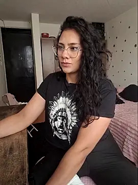 Thaliacooper  online show from 03-25-26, 05:45