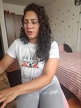 Thaliacooper  online show from 02-13-26, 05:02