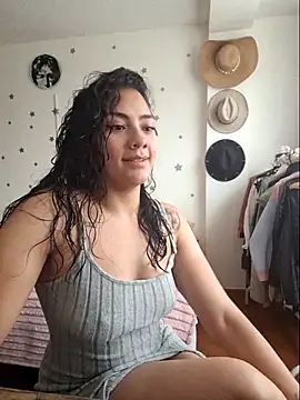 Thaliacooper  online show from 12-17-25, 06:13