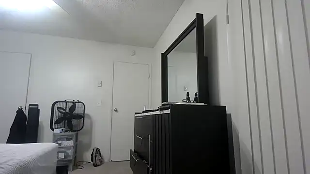 QueenLolaX online show from 01-09-26, 01:56