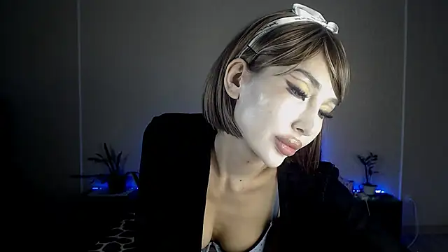 Izalimka online show from 03-22-25, 06:11