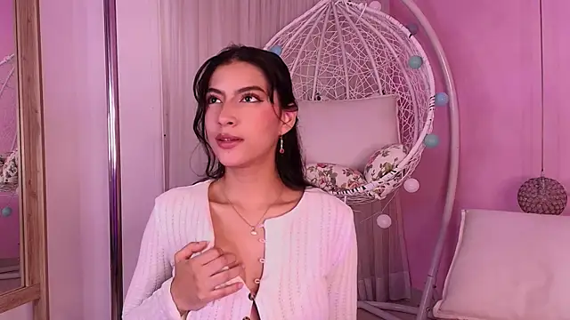 Snapshot of Susana_Sanchez chatting on 05-12-26, 11:38 Susana Sanchez online show from 05-12-26, 11:38