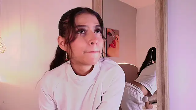 Snapshot of Susana_Sanchez chatting on 02-05-26, 02:57 Susana Sanchez online show from 02-05-26, 02:57