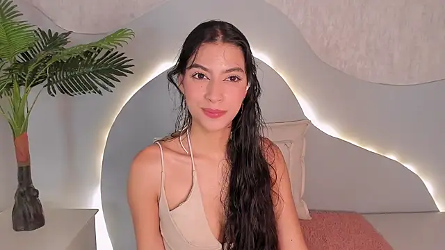 Snapshot of Susana_Sanchez chatting on 05-24-26, 03:50 Susana Sanchez online show from 05-24-26, 03:50