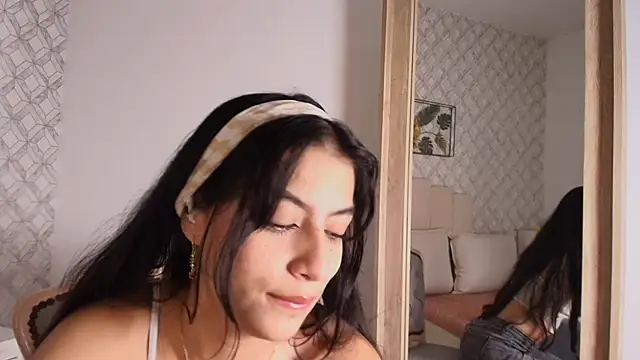 Snapshot of Susana_Sanchez chatting on 06-12-26, 11:41 Susana Sanchez online show from 06-12-26, 11:41