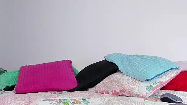 msschloee  online show from 02-23-25, 10:20