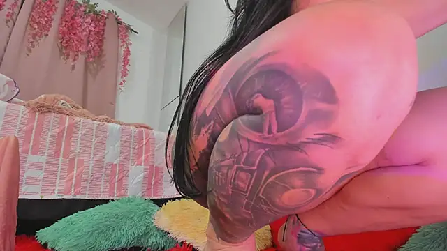 msschloee  online show from 10-23-25, 11:58