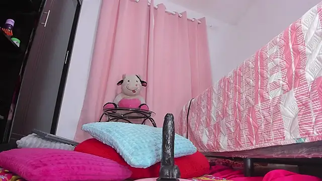 msschloee  online show from 02-18-25, 10:25