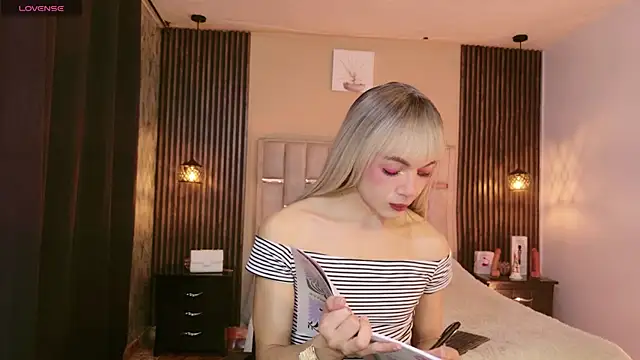 Megan Do Santos online show from 01-15-26, 02:42