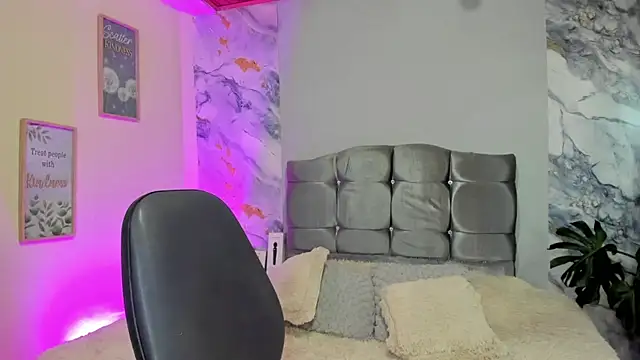 Megan Do Santos online show from 02-04-26, 07:42