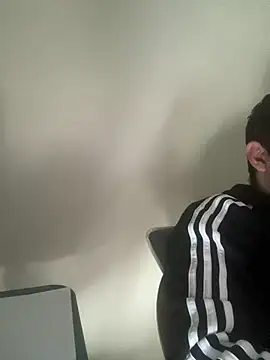 Snapshot of can_turko35 chatting on 02-19-25, 08:22 can turko35 online show from 02-19-25, 08:22