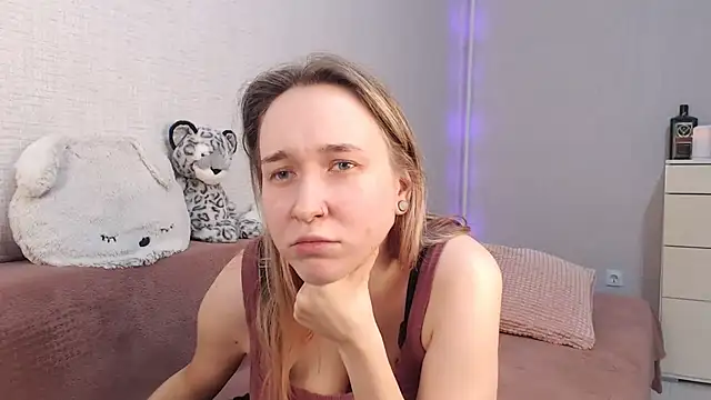 lovely hayley online show from 11-18-25, 09:07