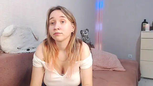 lovely hayley online show from 12-01-25, 10:10