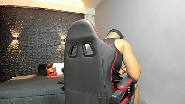 taurus boy1 online show from 10-30-25, 01:20