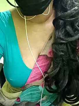 Snapshot of Aishu-tamil09 chatting on 01-07-25, 06:14 Aishu-tamil09 online show from 01-07-25, 06:14