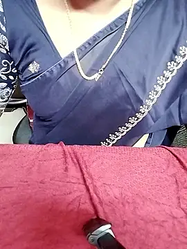 Aishu-tamil09 online show from 01-10-26, 04:02