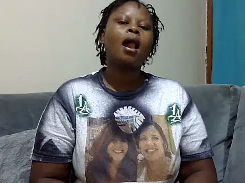 Snapshot of Pretty_lilly02 chatting on 06-08-26, 04:13 Pretty lilly02 online show from 06-08-26, 04:13