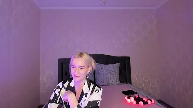 Snapshot of Amanda054 chatting on 02-24-25, 05:20 Amanda054 online show from 02-24-25, 05:20