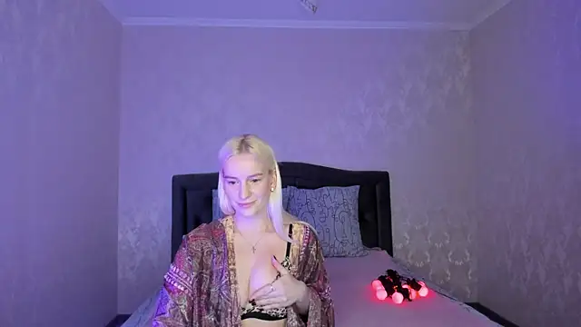 Snapshot of Amanda054 chatting on 03-05-25, 06:01 Amanda054 online show from 03-05-25, 06:01