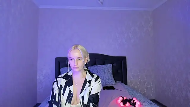 Snapshot of Amanda054 chatting on 03-03-25, 05:52 Amanda054 online show from 03-03-25, 05:52