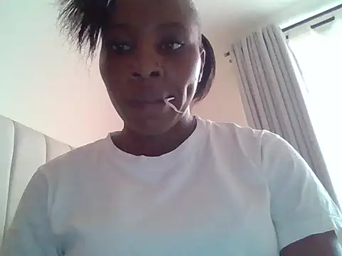 Queen loveer online show from 12-15-25, 02:23